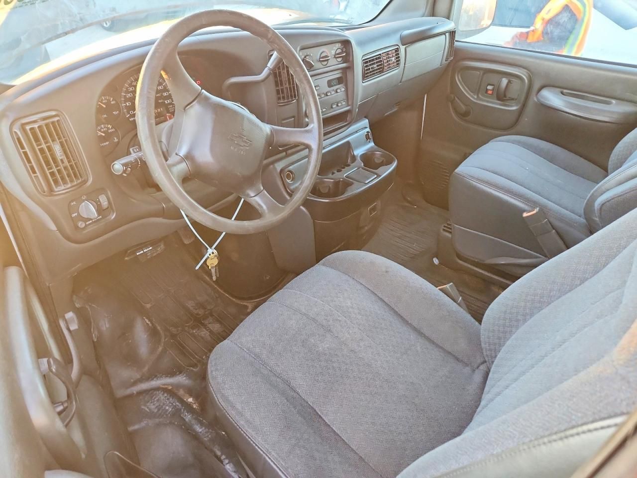 2002 Chevrolet Express G2500