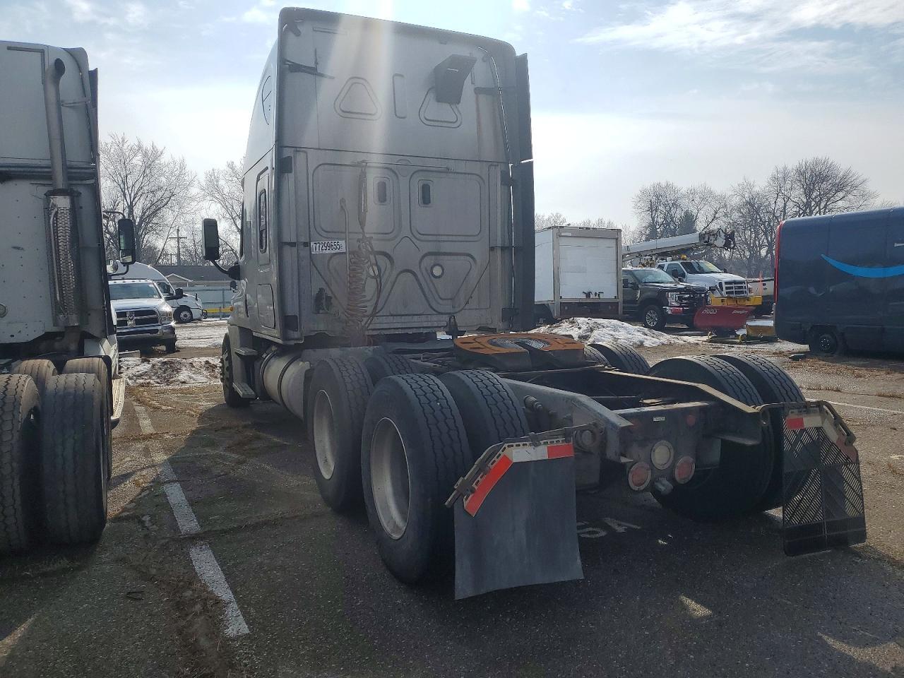 2018 Freightliner Cascadia 125 Semi Truck