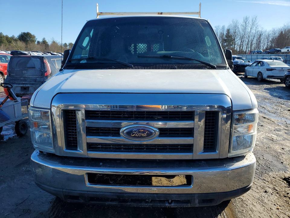 2013 Ford Econoline E350 Super Duty van