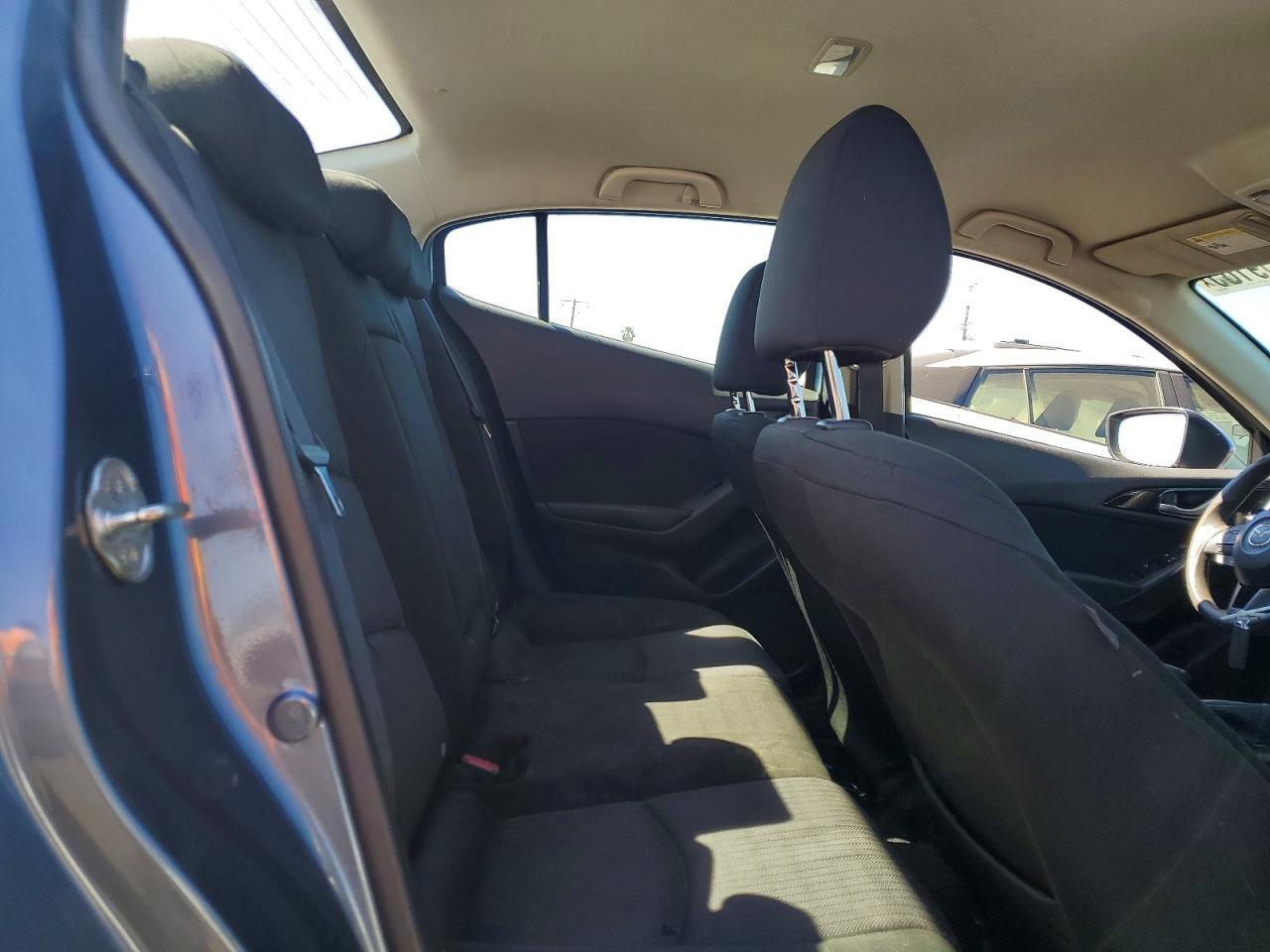 2016 Mazda 3 Sport