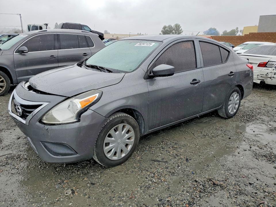 2016 Nissan Versa 1.6 s