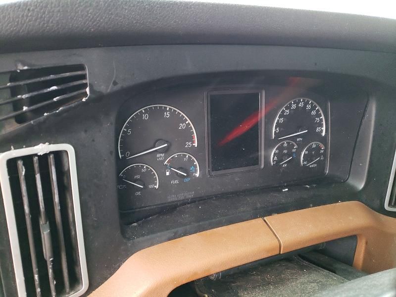 2020 Freightliner Cascadia 126