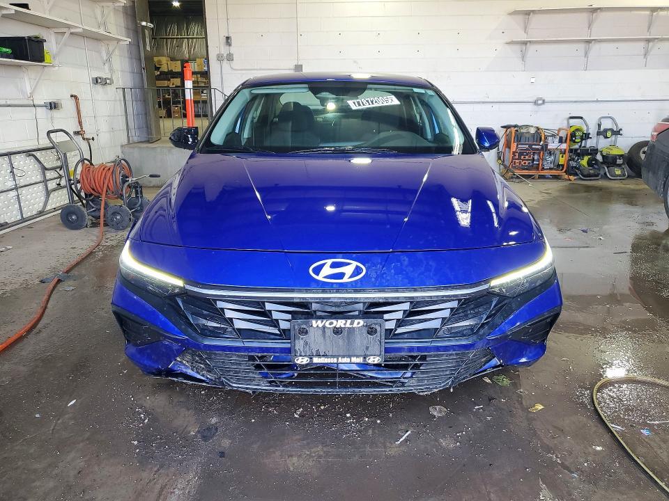 2024 Hyundai Elantra se