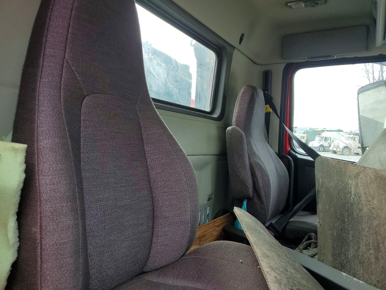 2023 Volvo VNR Semi Truck