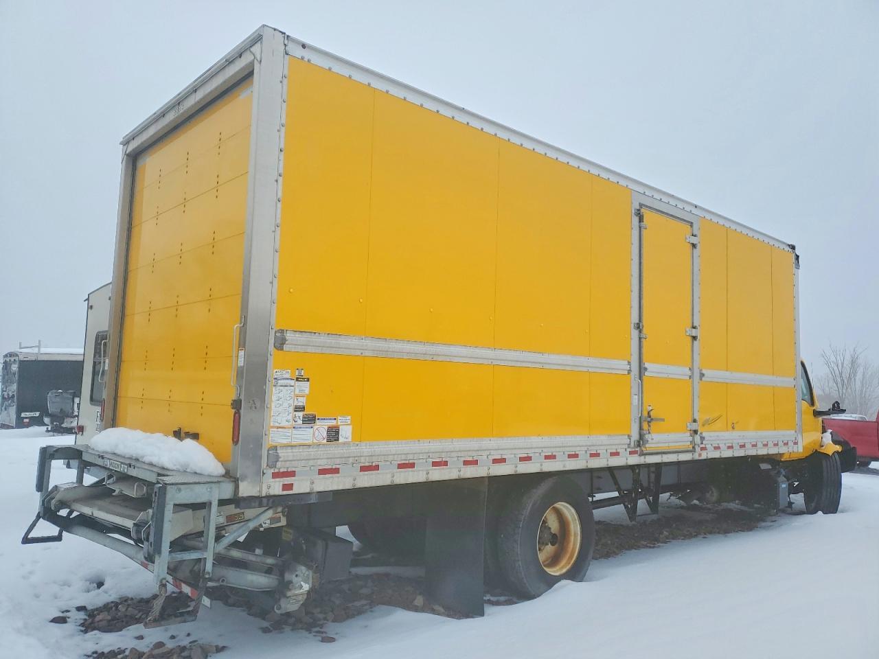 2022 International MV607-BOX Truck