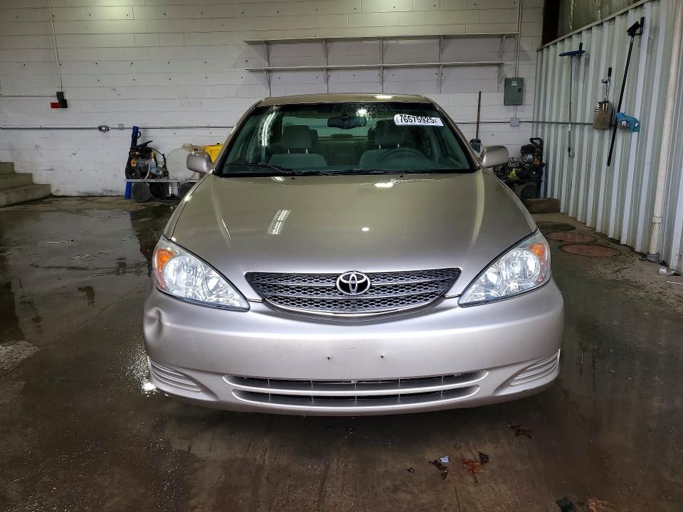 2002 Toyota Camry le