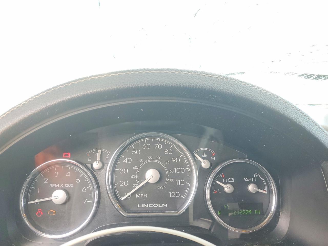 2006 Lincoln Mark LT