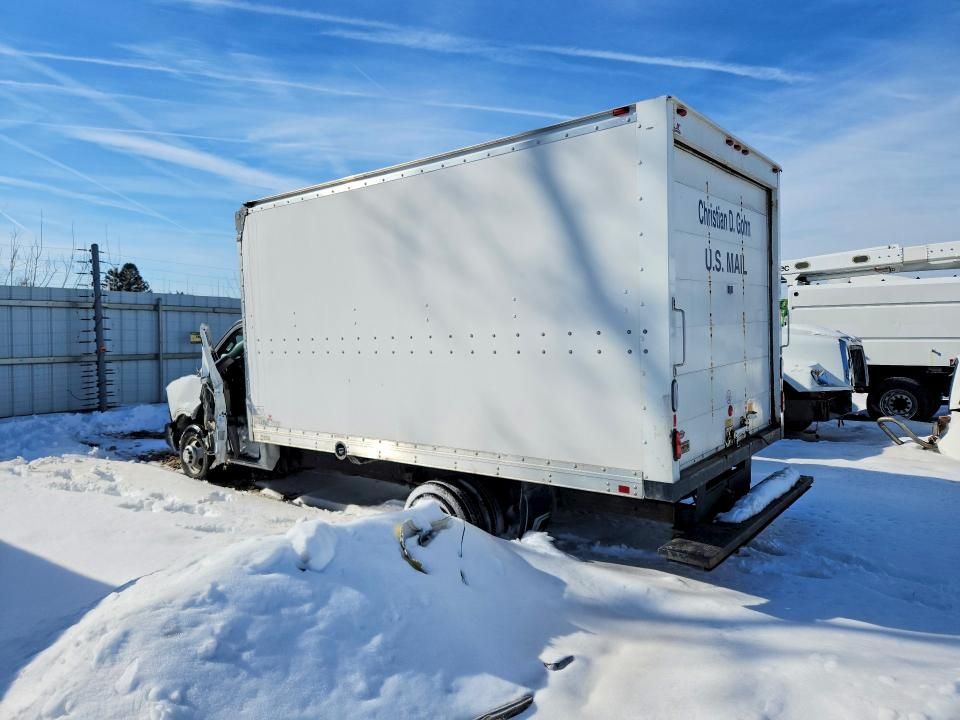 2016 Chevrolet Express G3-box Truck