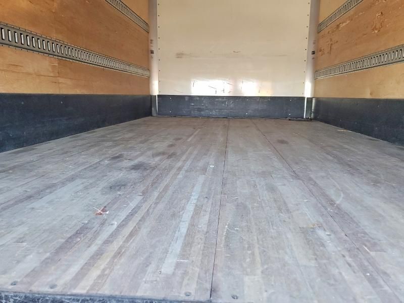 2022 Isuzu Npr hd box Truck