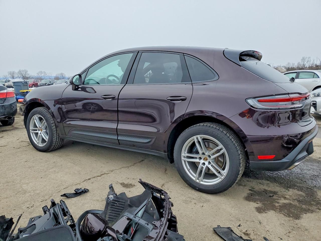 2025 Porsche Macan Base