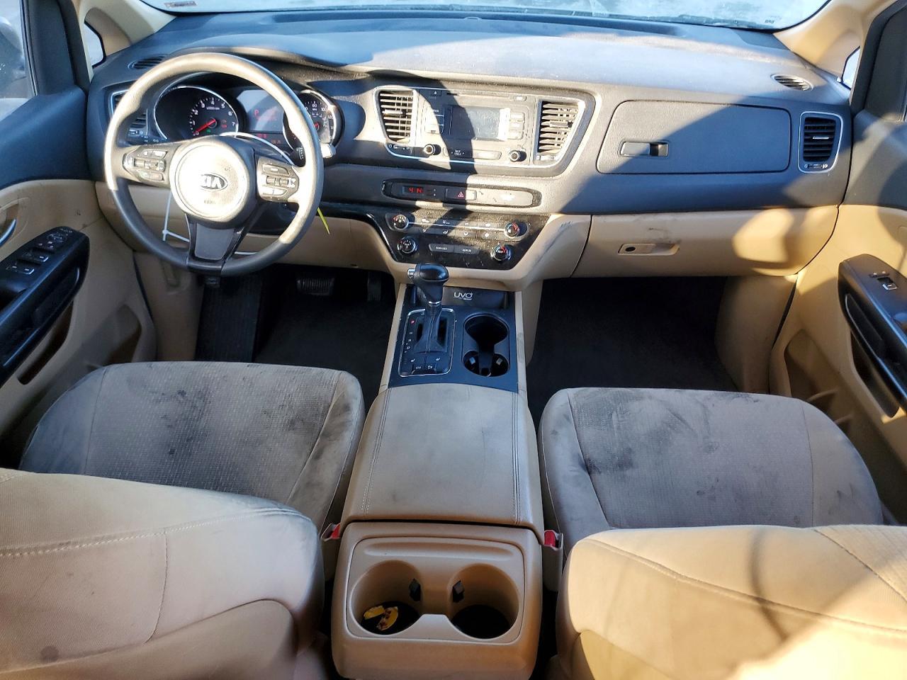 2016 KIA Sedona lx