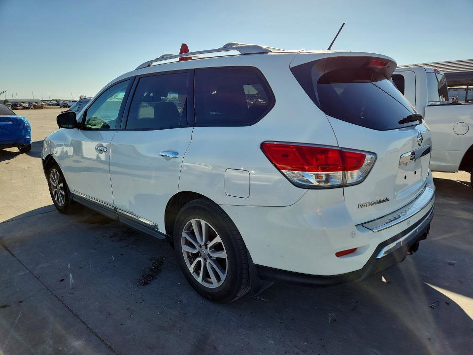 2015 Nissan Pathfinder sl