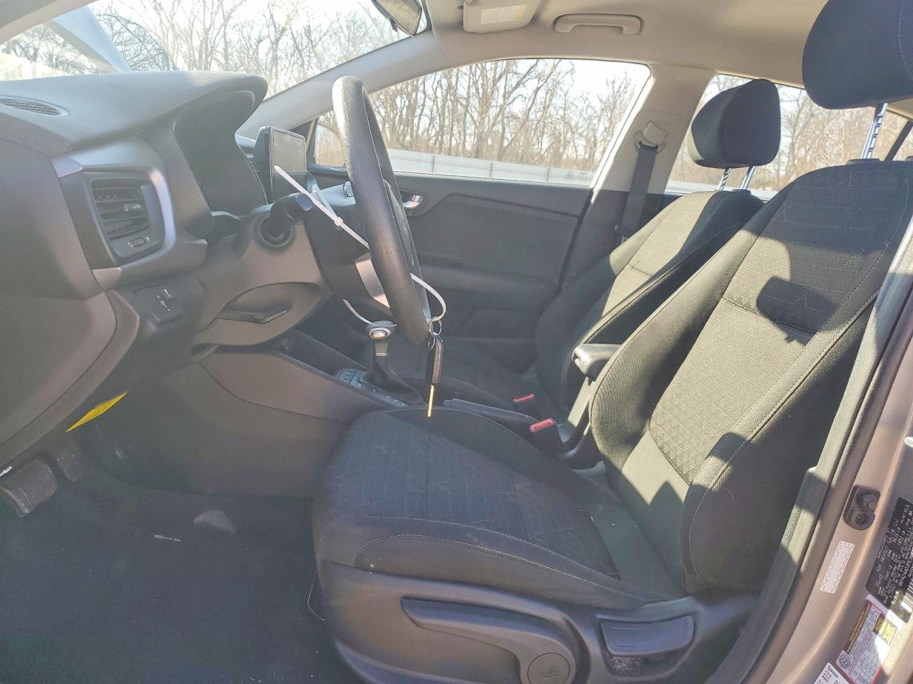 2023 KIA Rio lx
