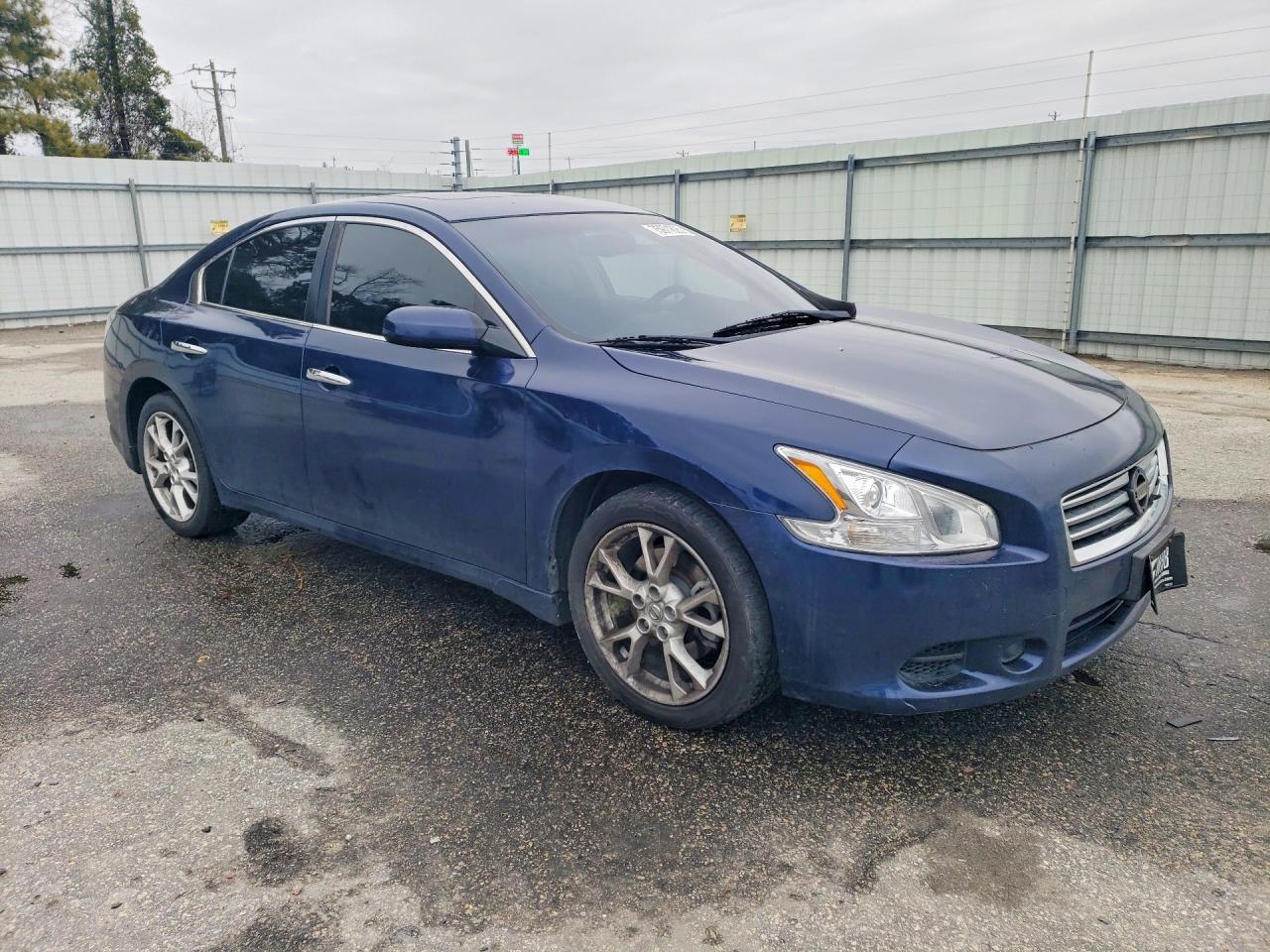 2013 Nissan Maxima s