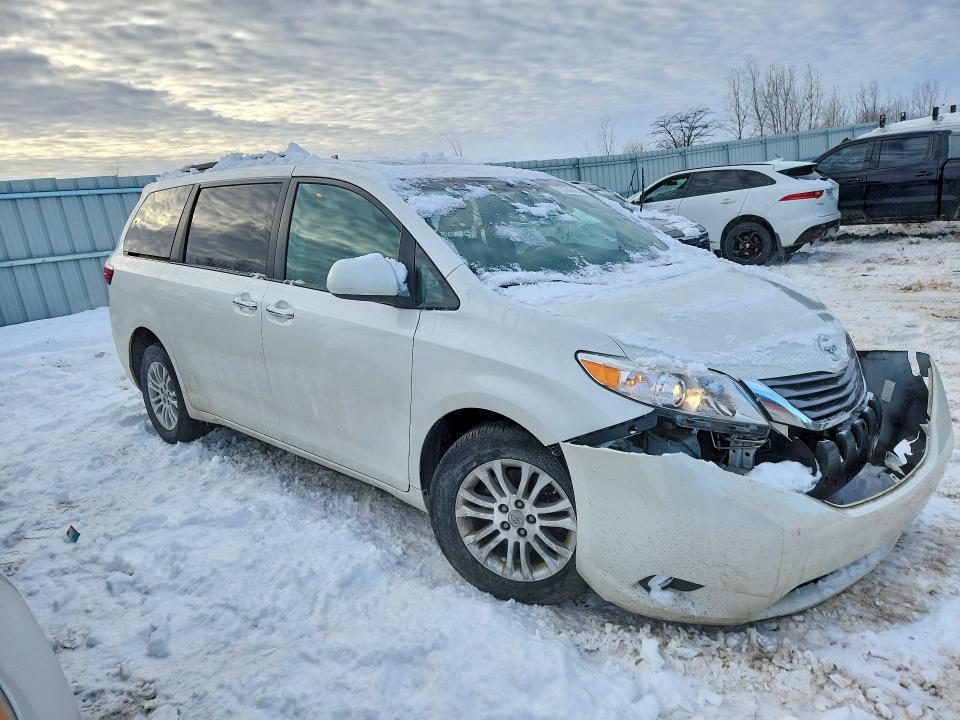2017 Toyota Sienna xle
