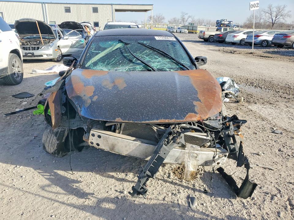 2016 Niss Altima 2.5 s