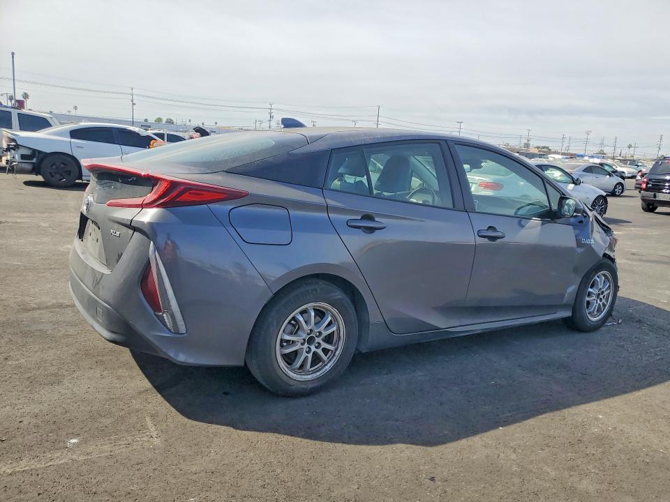 2022 Toyota Prius Prime le