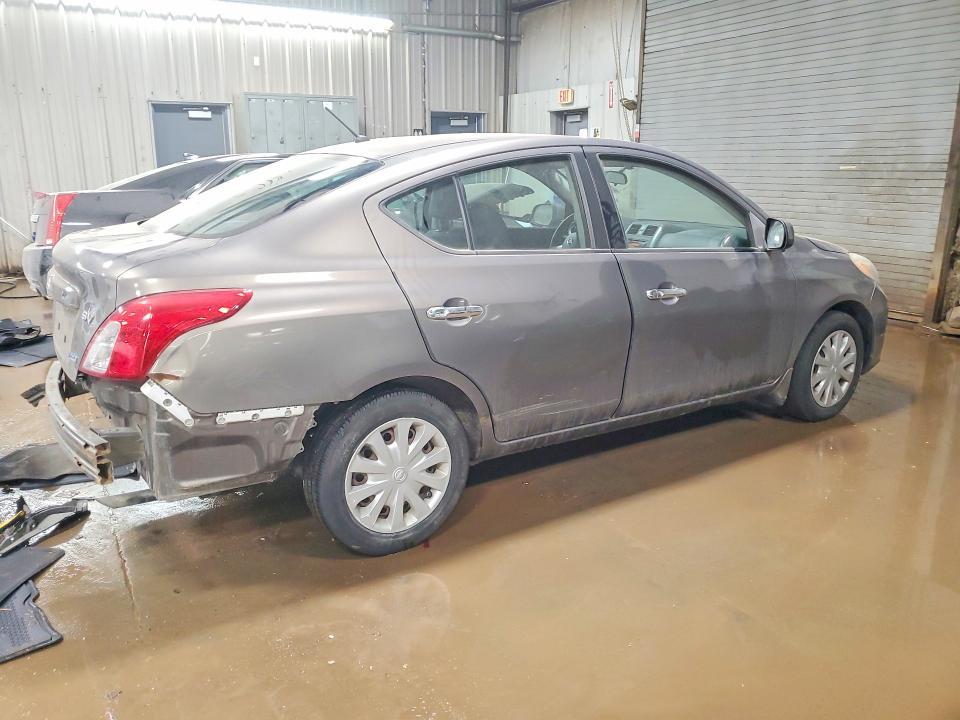 2012 Nissan Versa 1.6 s