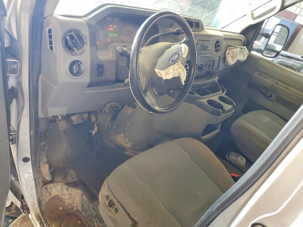 2012 Ford Econoline E350 Super Duty Wagon