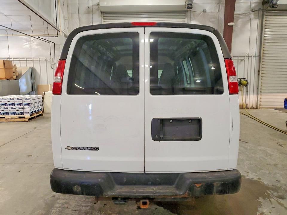 2017 Chevrolet Express G2500