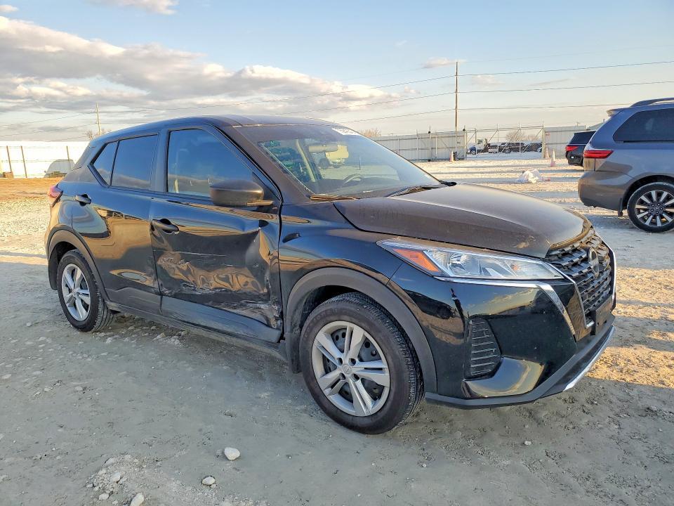 2025 Nissan Kicks Play s