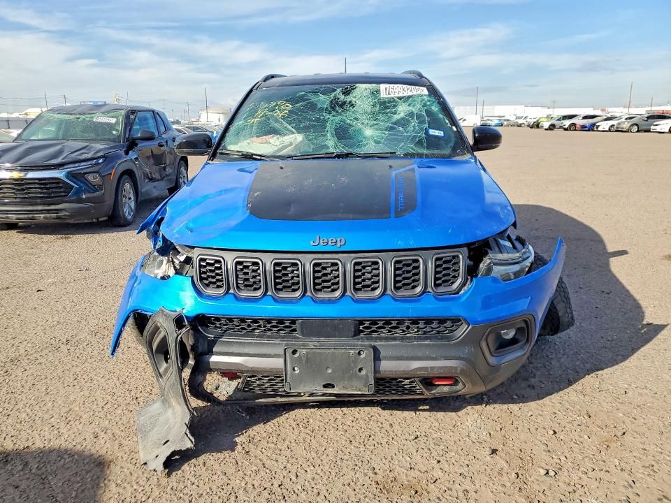 2025 Jeep Compass Trailhawk