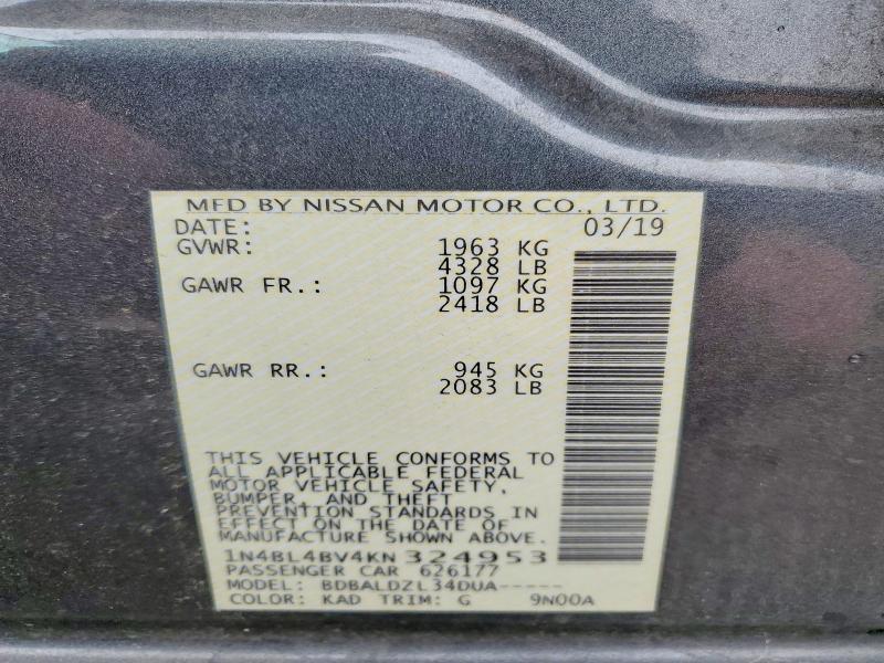 2019 Niss Altima s