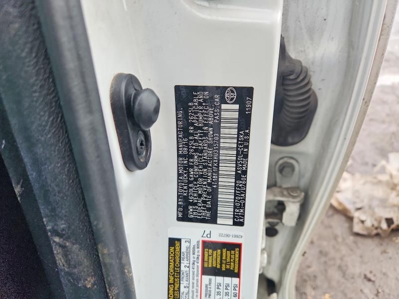 2017 Toyota Camry le