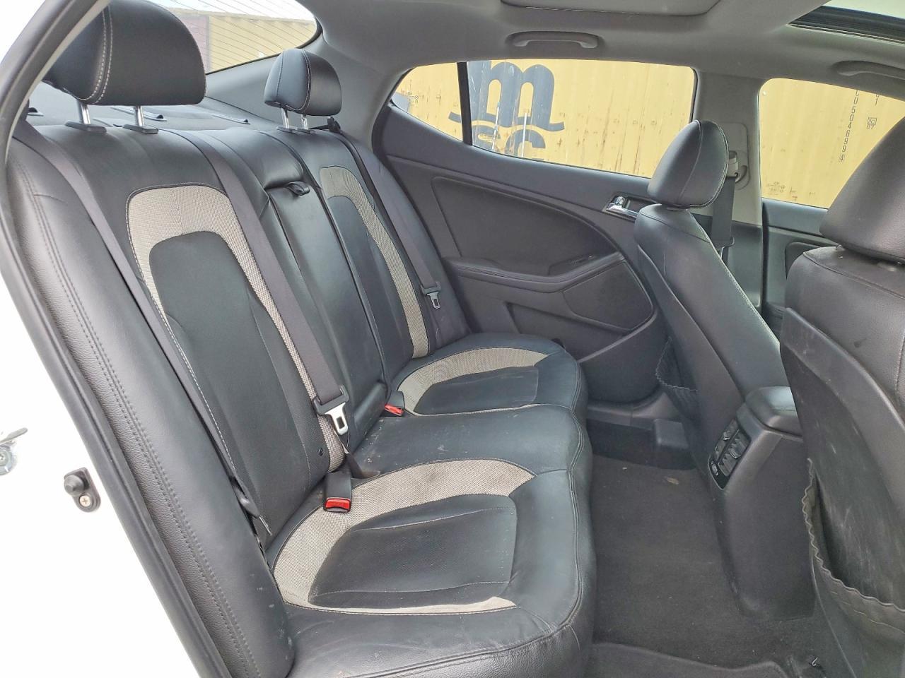 2011 KIA Optima sx