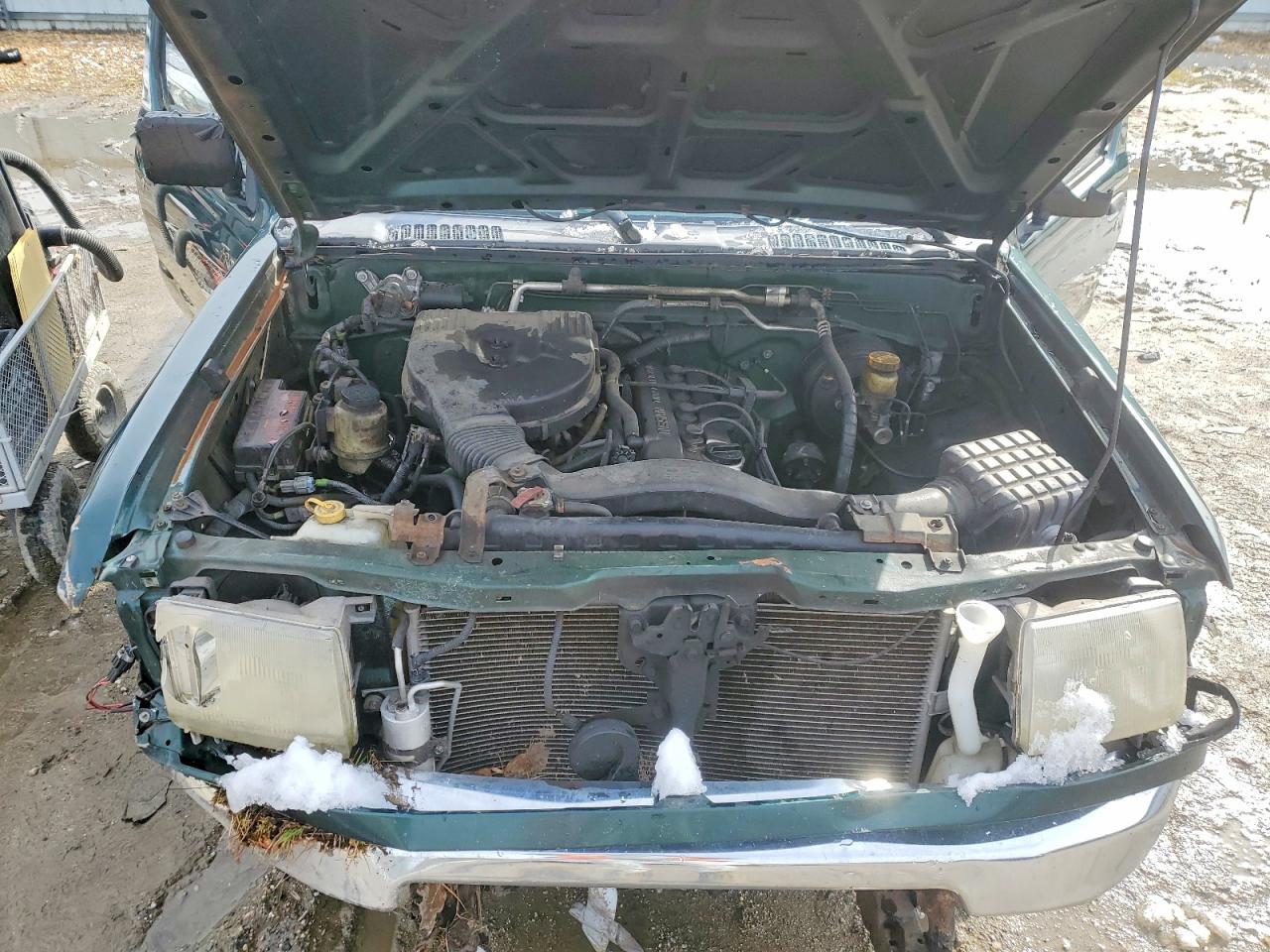 2000 Nissan Frontier XE