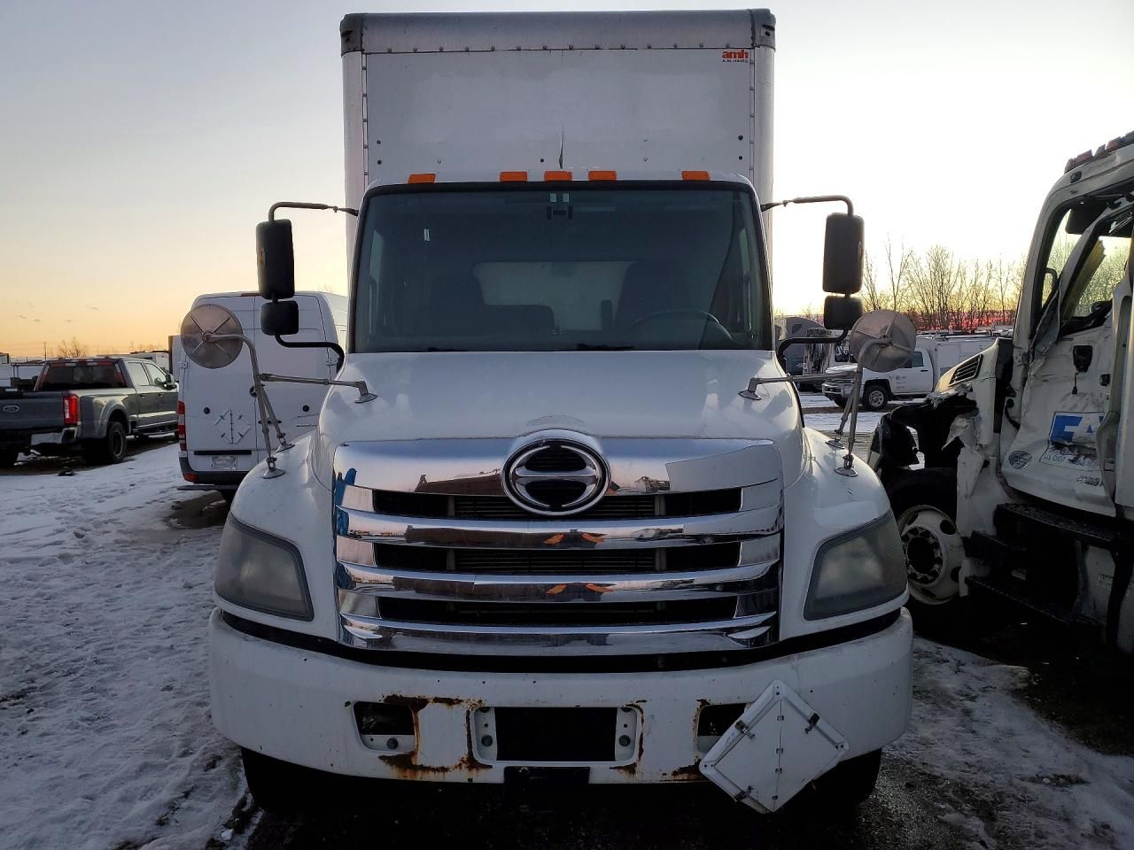 2016 Hino 338 BOX Truck