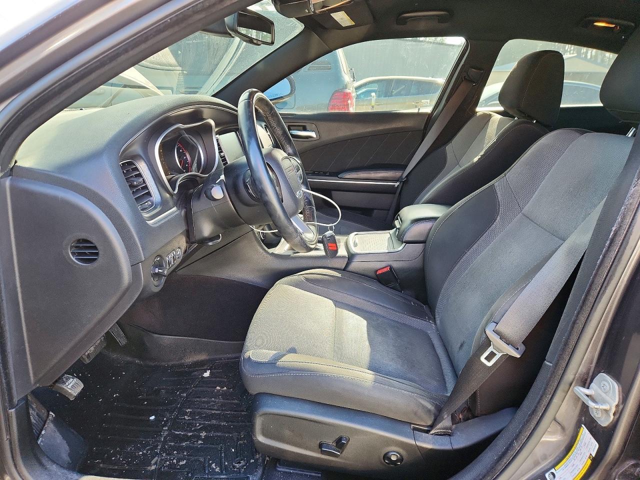 2016 Dodge Charger sxt