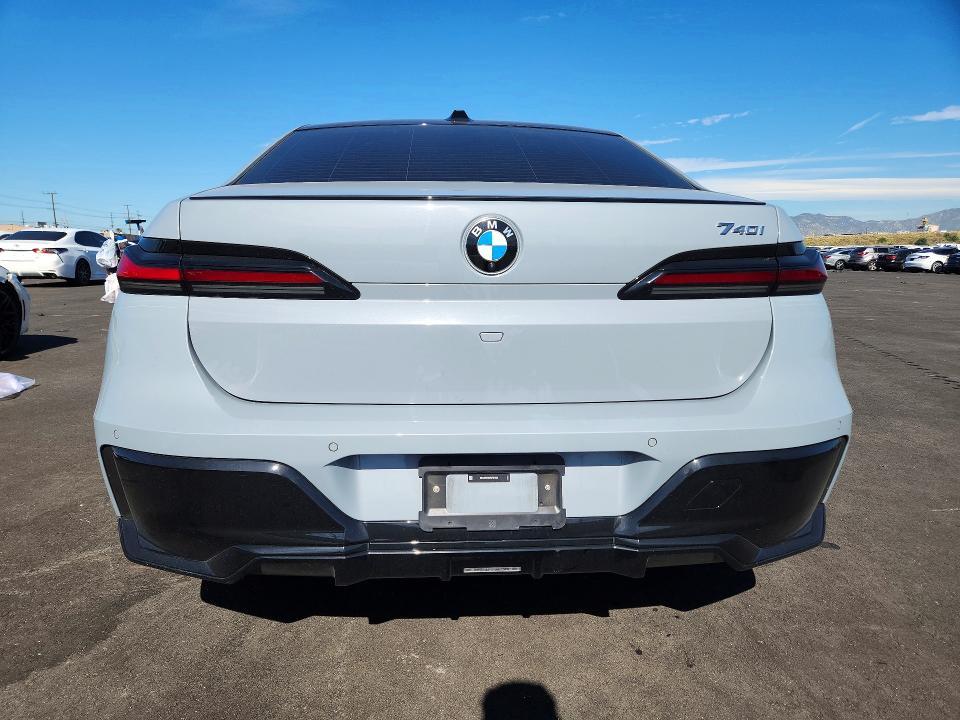 2024 BMW 740 i