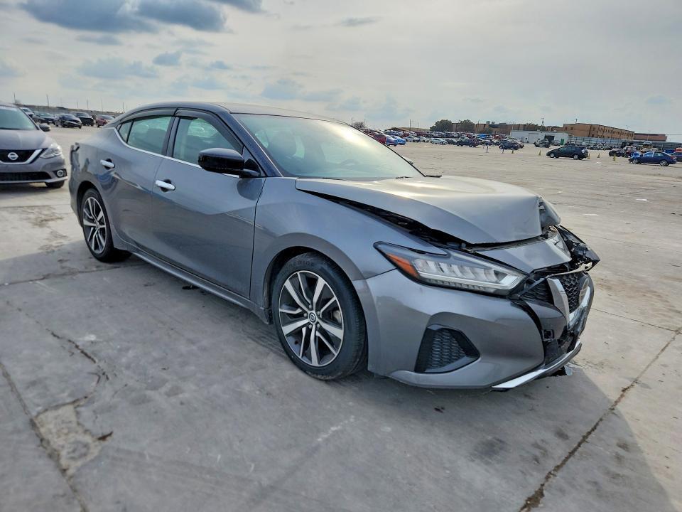 2019 Nissan Maxima s