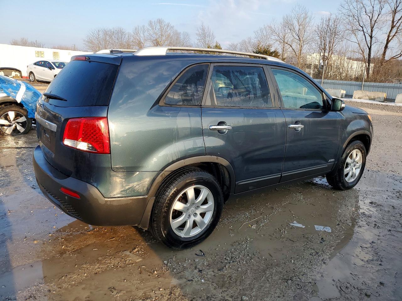 2011 KIA Sorento lx