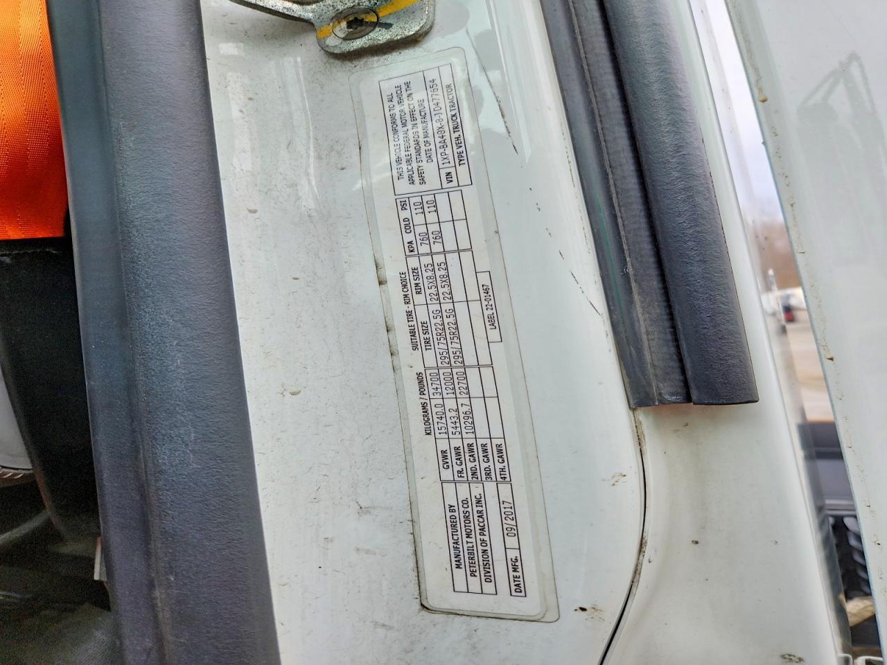 2018 Peterbilt 579 Semi Truck