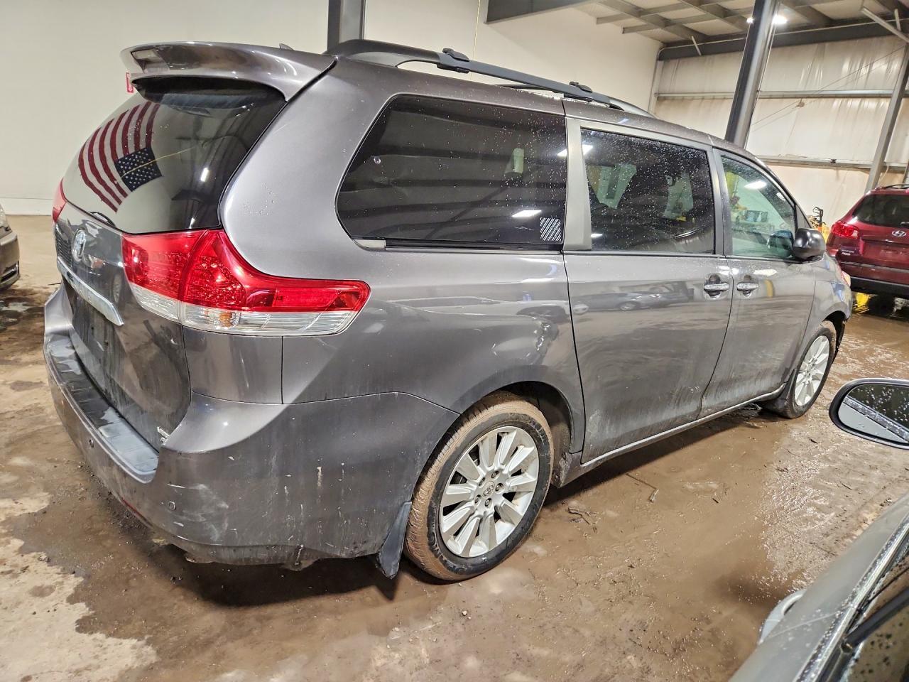 2012 Toyota Sienna