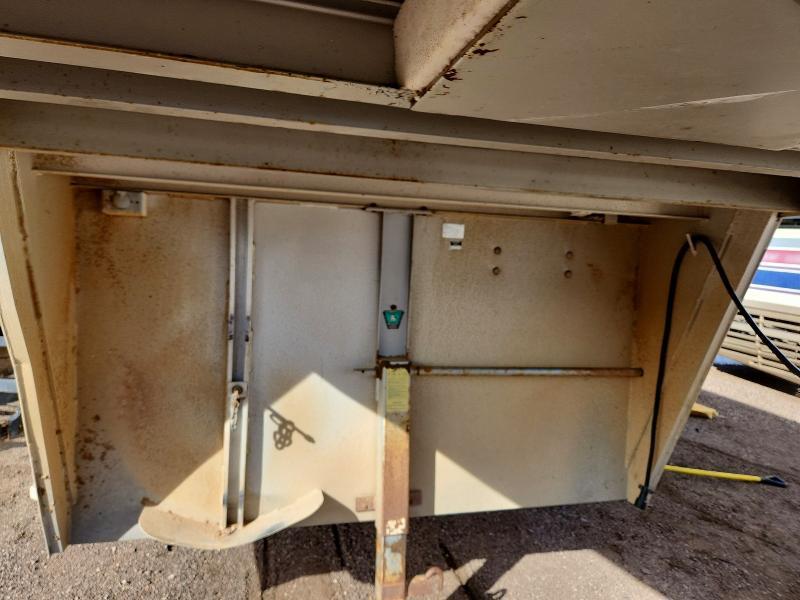 2002 Exiss 2002 Exxiss GNHC-718-T Horse Trailer