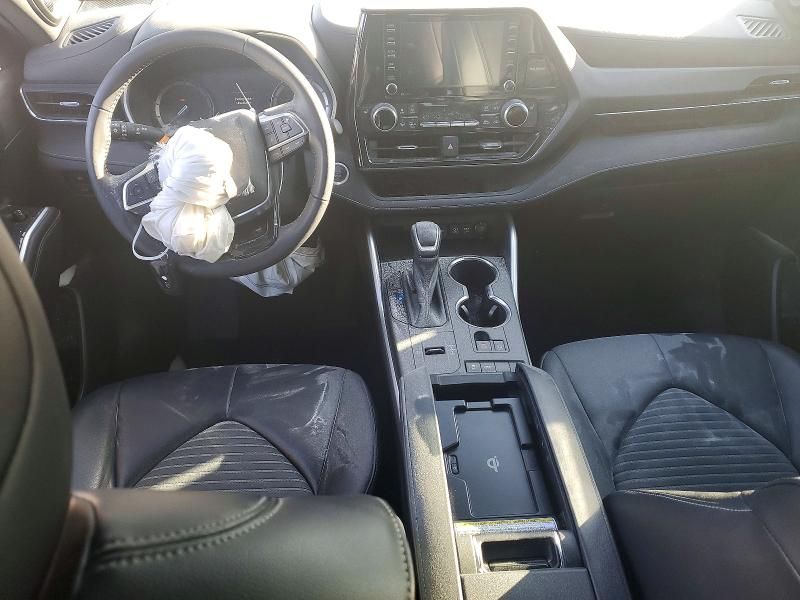 2021 Toyota Highlander xse