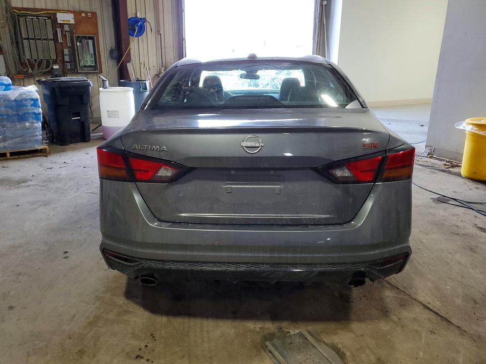 2024 Nissan Altima sr