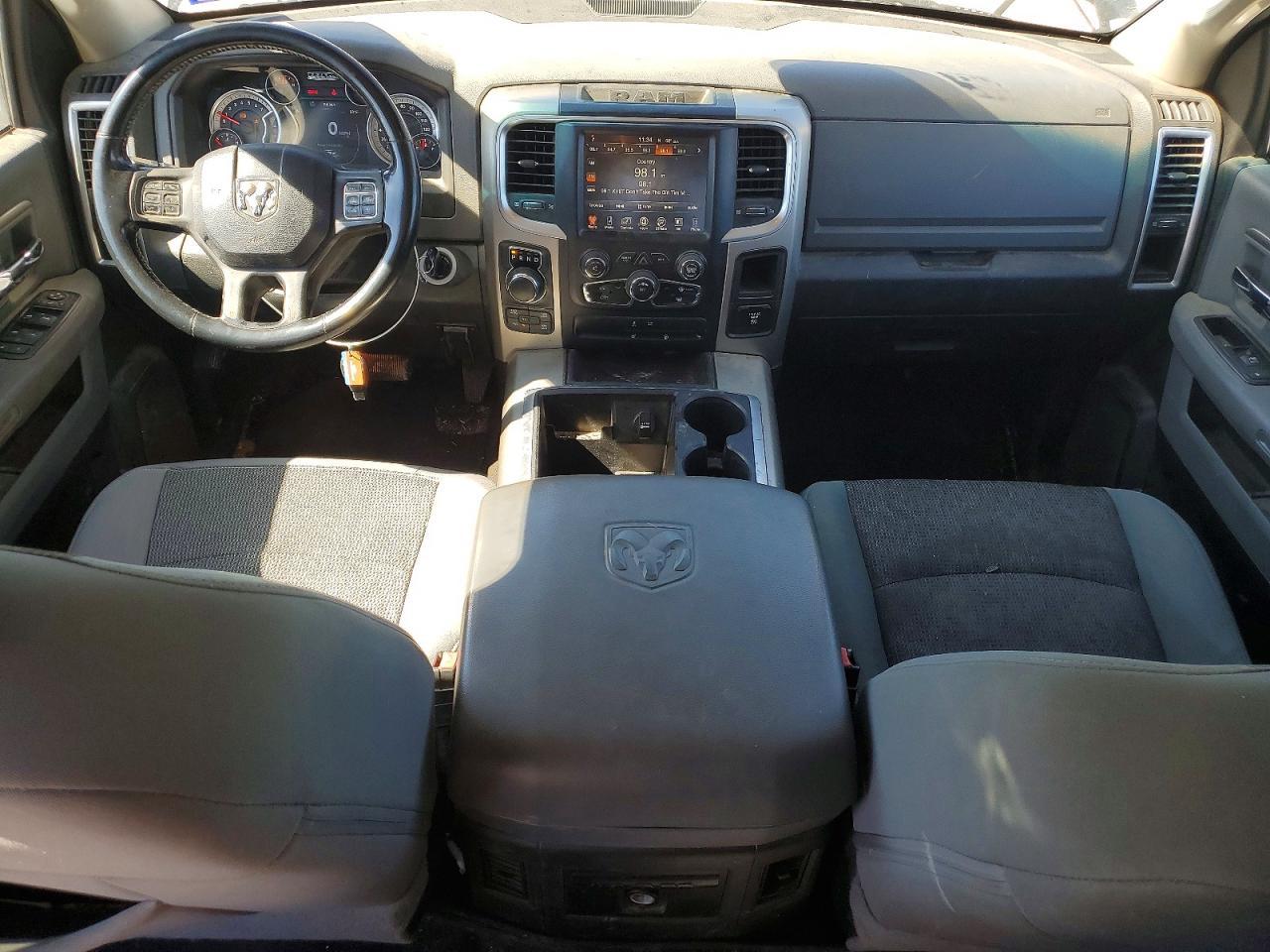 2015 Dodge Ram 1500 slt