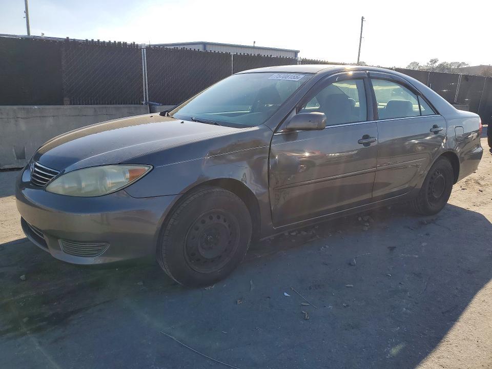 2006 Toyota Camry le
