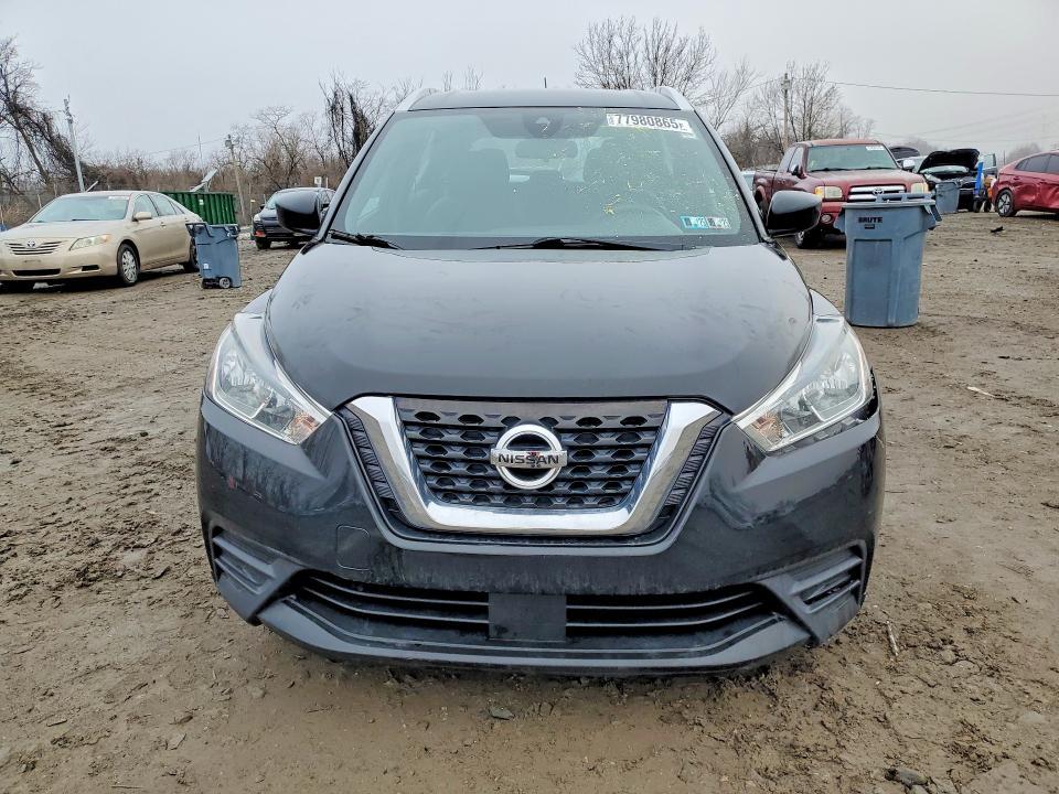2020 Nissan Kicks sv