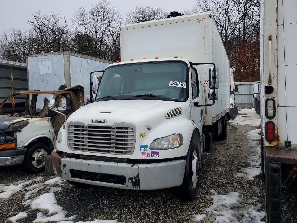 2015 Freightliner Business Class M2 BOX Truck
