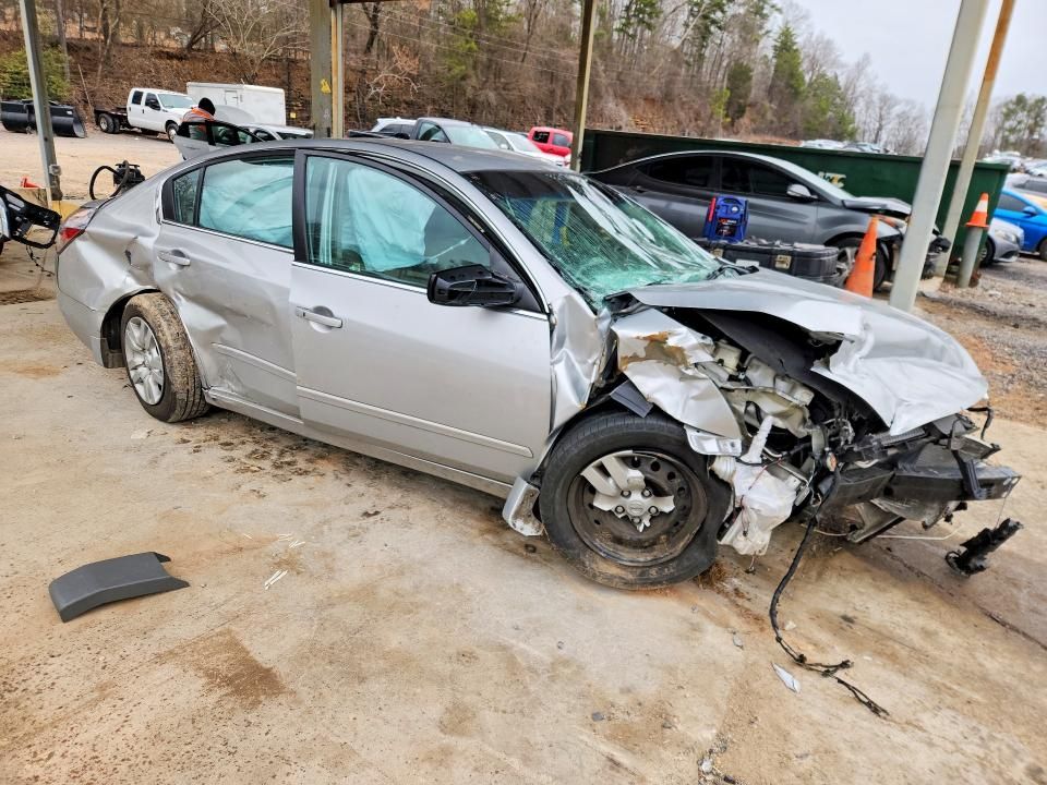 2010 Nissan Altima Base