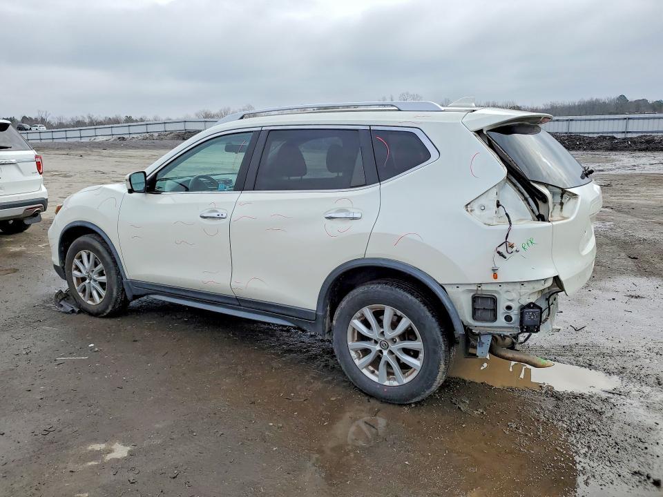2018 Nissan Rogue sv