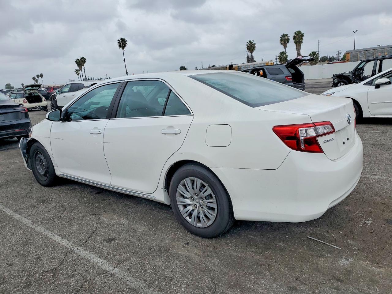 2014 Toyota Camry l
