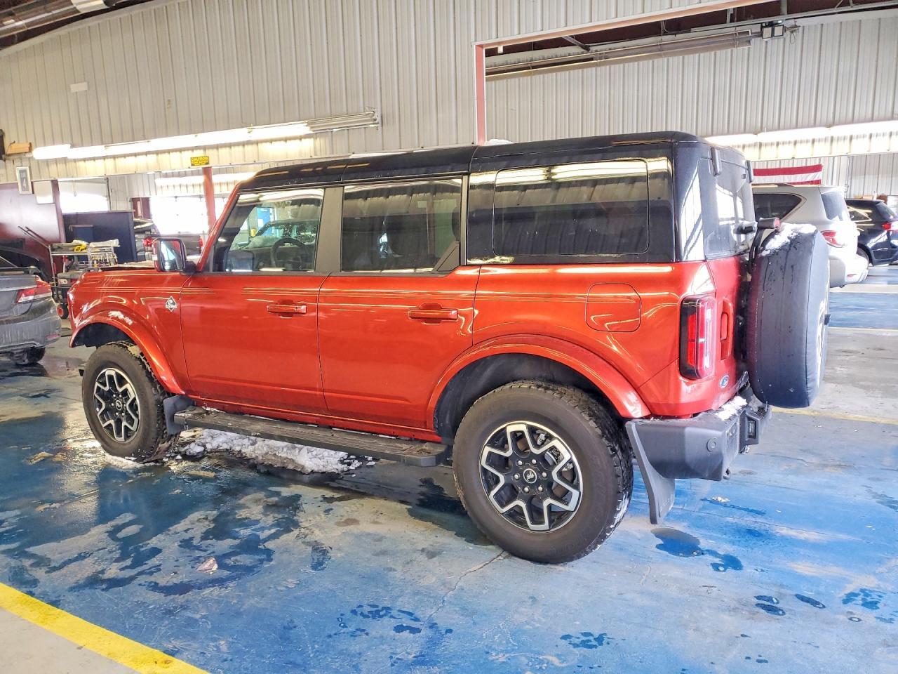 2024 Ford Bronco Outer Banks