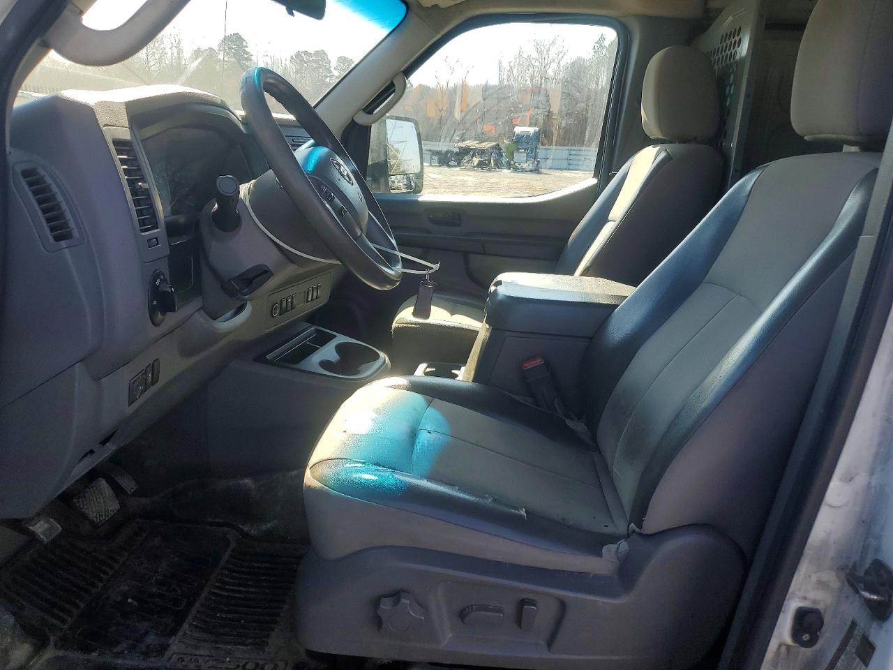 2014 Nissan NV 2500 Delivery Van