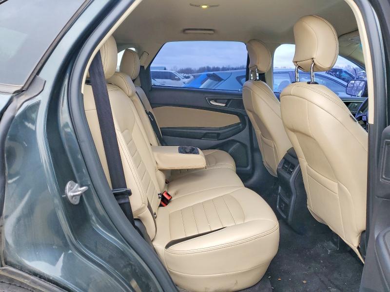 2015 Ford Edge se